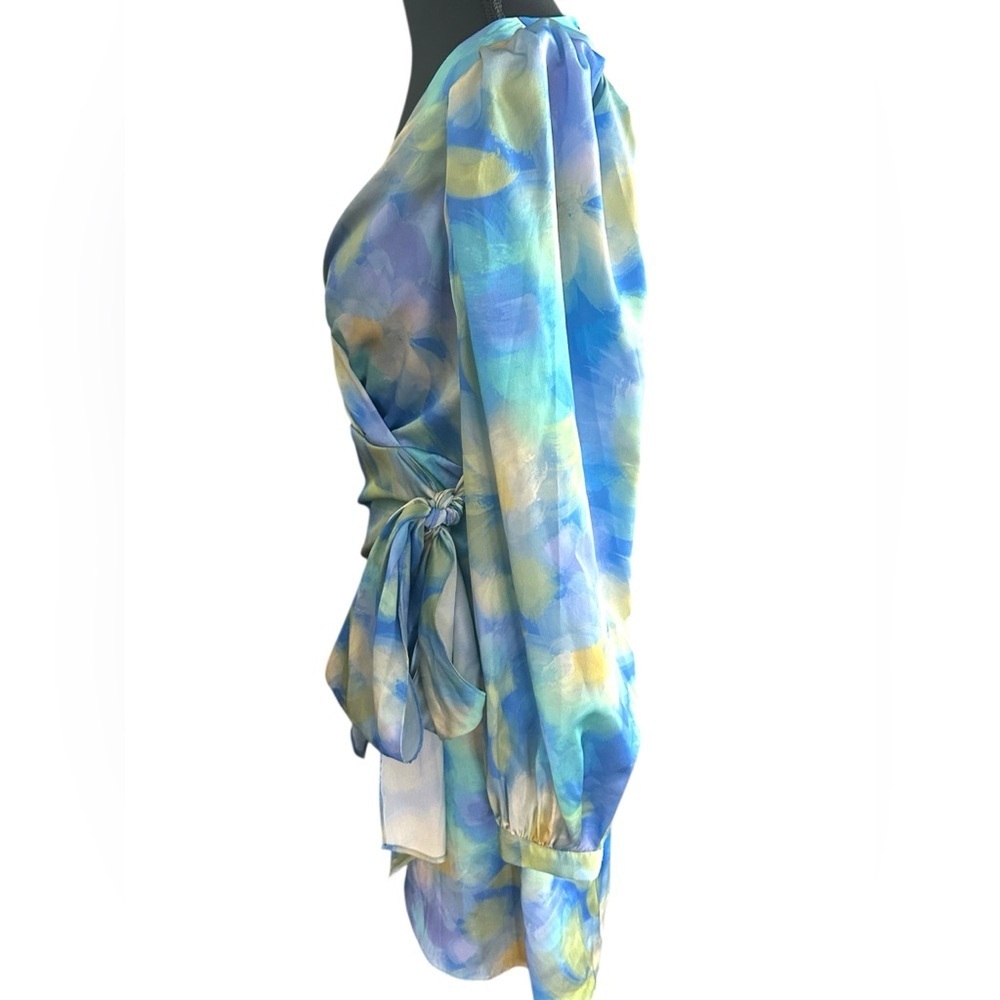 NWT Badgley Mischka Blue & Yellow Watercolor Long Sleeve Satiny Wrap Dress - Picture 5 of 10